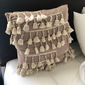 Mauve / rose tassel pillow